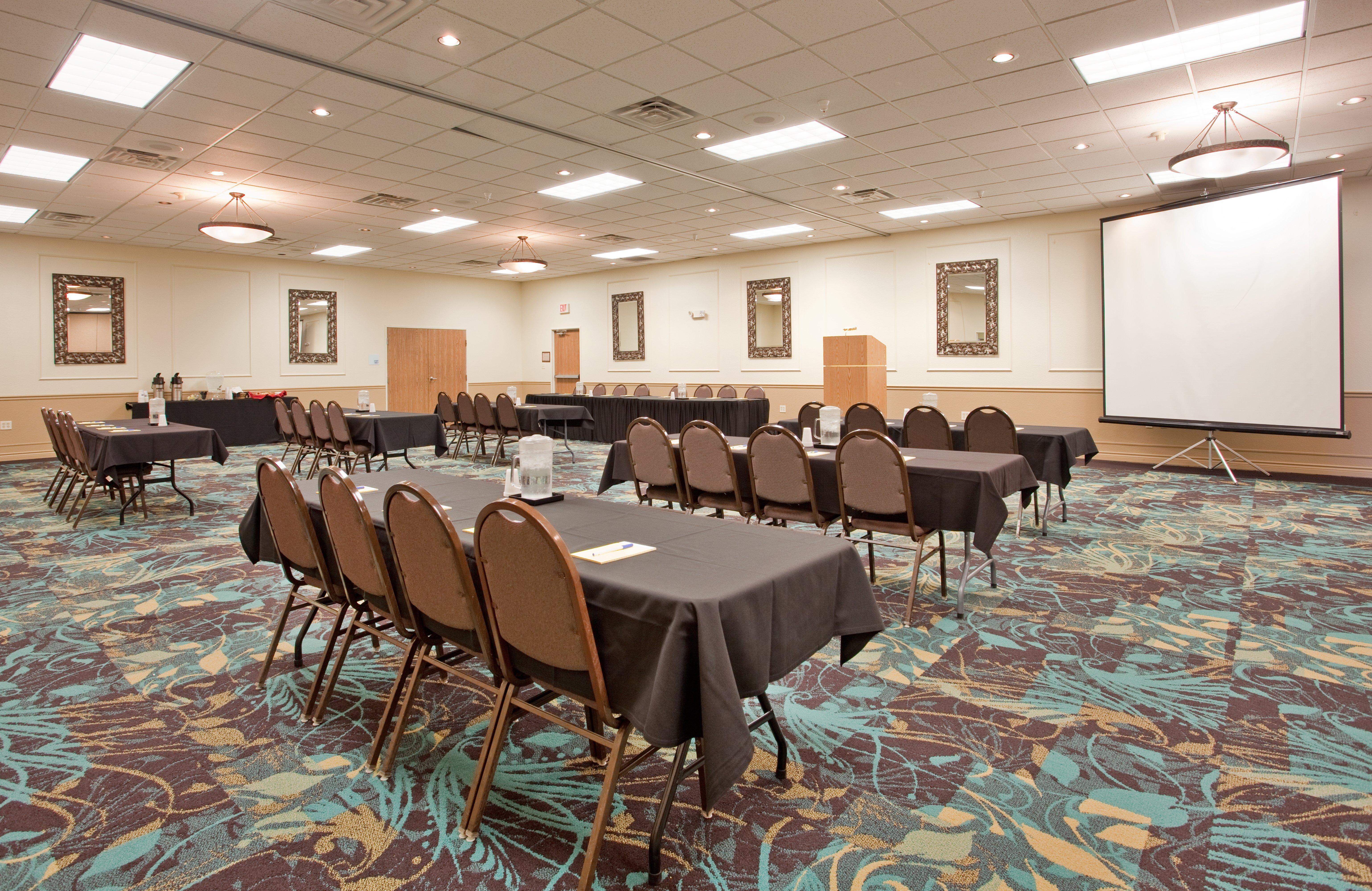 Holiday Inn Express Hotel & Suites Beatrice By Ihg Luaran gambar